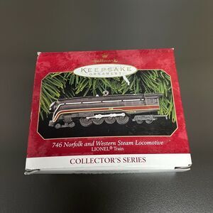 Hallmark Keepsake 746 Norfolk and Western Steam Locomotive Lionel Train Ornament